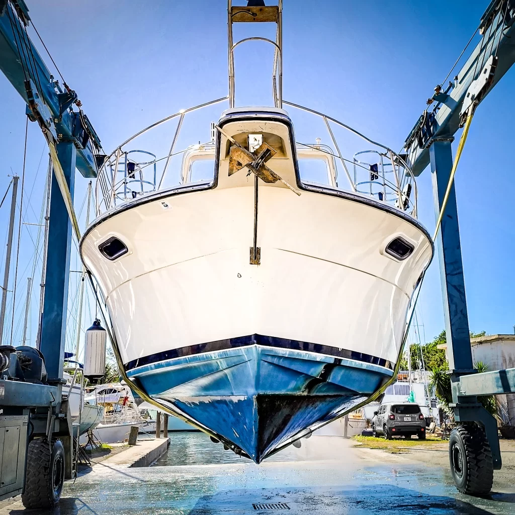 The prefect Great Loop boat - a Carver motor yacht.