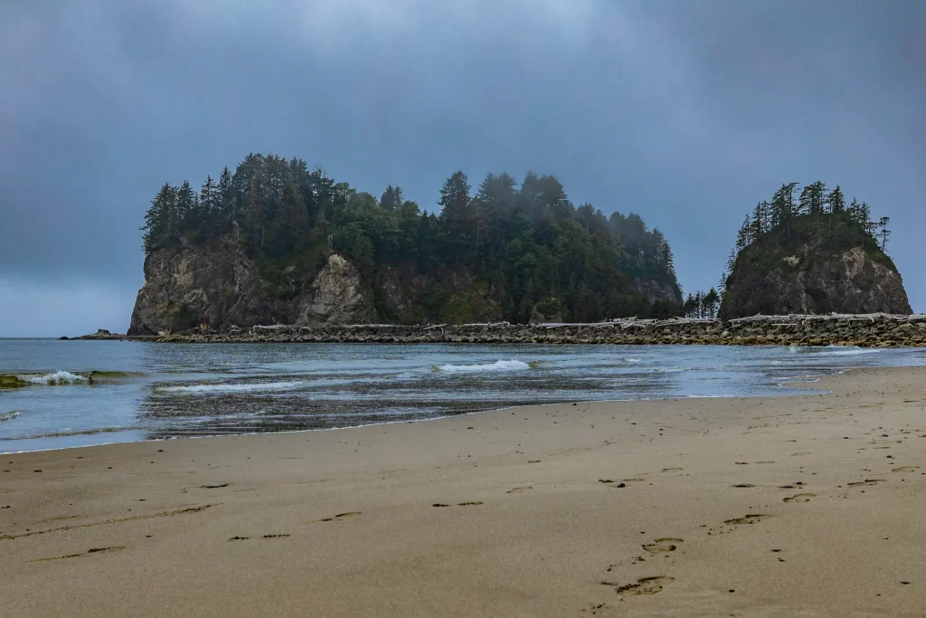 A rocky island on First Beach at La Push.