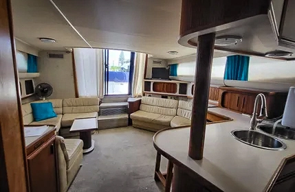 Open salon living on Carver Yachts 1989 Santego 38.