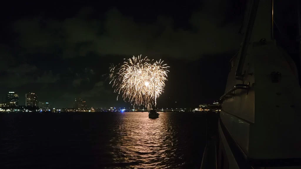 A long fireworks show on the ICW.