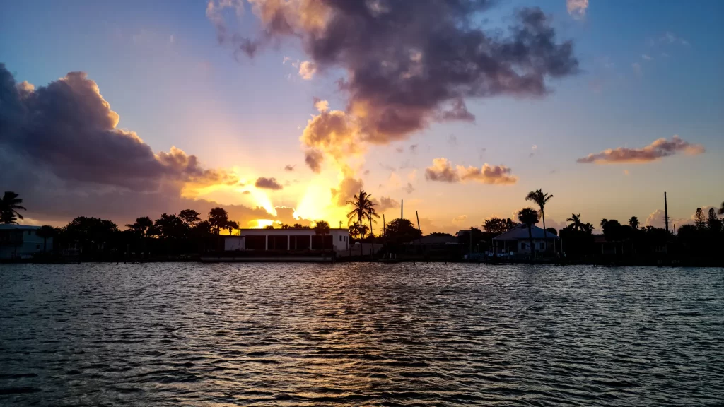 Stunning rays of light in the last moments of sunset at Faber Cove.